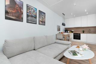 Comfortable Apartment with Balcony and Private Parking Space by Noclegi Renters - 4