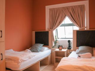 Gardiner House Hostel - 9