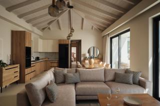 Reveria Villa, a 1500m2 Private Poolside Stay, By ThinkVilla - 5