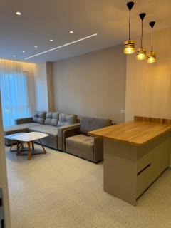 Sea Side Apartment 30m from Beach, Family Friendly - 6