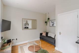Fitzrovia 1-Bed Flat - Central London - Sleeps 4 - 0