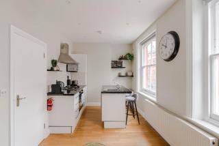Fitzrovia 1-Bed Flat - Central London - Sleeps 4 - 6