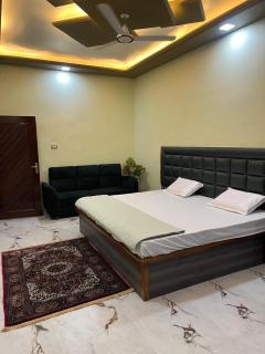 Apple's Nest Premium Stay Near Sangam - 8
