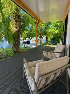 Luxury Lake Cabin - 6