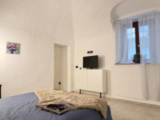 Fuga nel borgo - 1