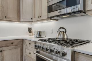 Luxury New Build w Ski Storage Fire Pit BBQ 1122 voss condo - 1