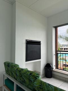 Lagoon-Facing 3 Bedroom Apartment At The Blyde - 8