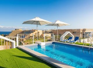 stylish gray apartment sea view 201 - 9