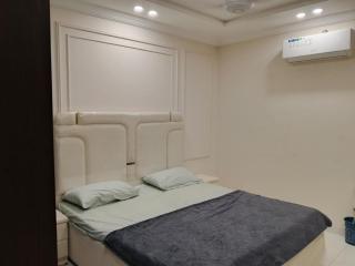Luxury Apartment Faisalabad - 0