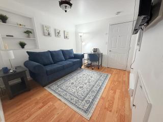 Cozy Private Stay Near NYC & MetLife Stadium - 0