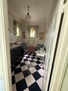 Historic 1855 Victorian Home Near FIFA World Cup - 9