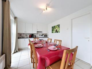 Holiday Home Vissershuis 2 with parking by Interhome - 2