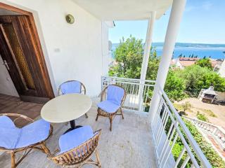 Apartment Wohnung in Selce für 6 Personen mit Meerblick by Interhome - Selce - 1