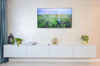 Celeste - One Bedroom Apartment - next to Victoria Avenue and Cismigiu Park - 7