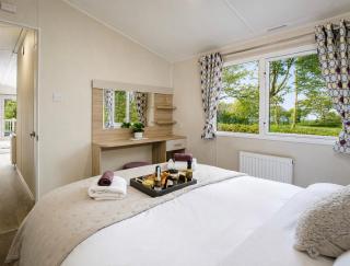 Ribble Heights Lodge - with Wraparound Decking & Valley Views - 7