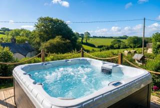 Clotted Cream Cottage - Detached Cottage near Dartmouth, Hot Tub & Sauna - 0