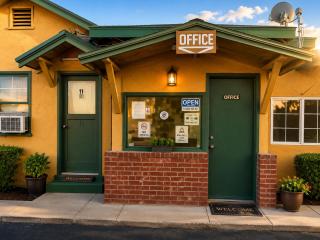 Oak Motel Modesto CA - 0