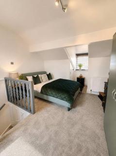 3 Bedroom Stunning Home - Peaceful Area - 6