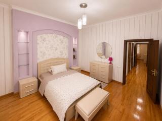 Elegant Family Villa with Pool & Garden - 2