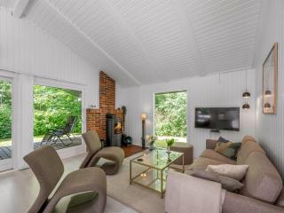 Holiday Home Fredger - 1-8km from the sea by Interhome - 5