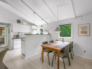 Holiday Home Fredger - 1-8km from the sea by Interhome - 3