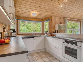 Holiday Home Heggi - 900m from the sea by Interhome - 8
