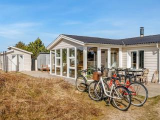 Holiday Home Avelin - 800m from the sea by Interhome - 5