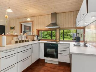 Holiday Home Linda - 600m from the sea by Interhome - 9