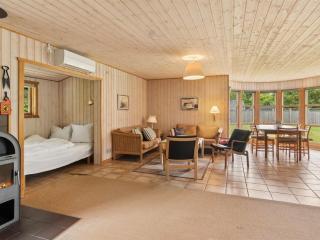 Holiday Home Linda - 600m from the sea by Interhome - 5
