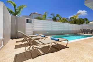 Villa Adonia - 30m from Pernera Beach - 2