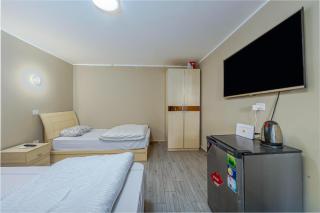 Bali studio very economy stay bed and bath - 4