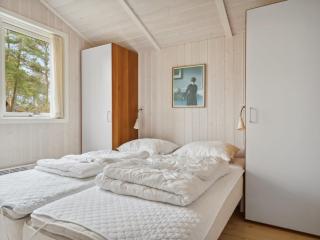 Holiday Home Ros - 350m from the sea by Interhome - 3