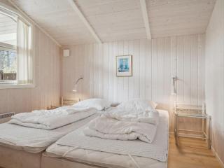 Holiday Home Ros - 350m from the sea by Interhome - 1