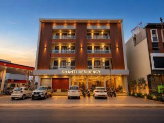 Hotel Shanti Residency Vrindavan - 8