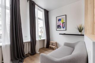 Central Comfy Urban Studio Hook - 8