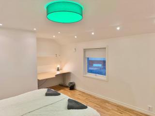 Workers & Family Villa With 6 bedrooms 2 Bath And Free Parking - 7