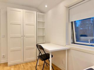 Workers & Family Villa With 6 bedrooms 2 Bath And Free Parking - 3