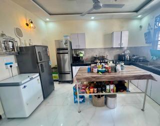 Chandigarh Waale - Private Room & Attached Bath - 4