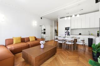 Vibrant 2BR Apartment Near Bastille & Le Marais - 5