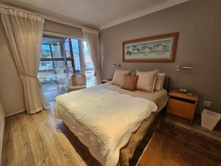 Luxury Coastal Holiday Home in Port St Francis - 7