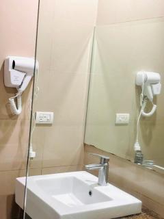 Mactan Newtown Condo Rentals - 1
