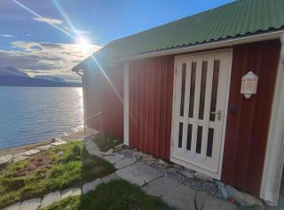 Chateau Sjøvegan - a simple cabin with a mighty view - 0