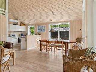 Holiday Home Vojdan - 600m from the sea by Interhome - 3