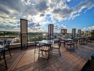 Goldcrest Mall & Residency - Family Three Bedroom Apartment - DHA Phase 4 - 7