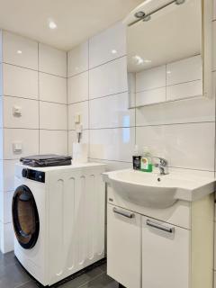 2 Bedroom Apartment With 4 Beds For Workers And Families - 1