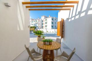 Villa Mariposa by the Sea - 1