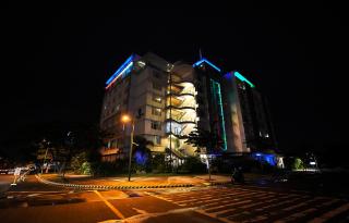 Paseo Premiere Hotel - Santa Rosa - 0