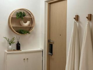 5min to Hongdae,Itaewon,KTX&Sleeps 8&Central Seoul - 1