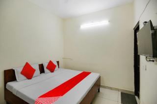 Hotel O Wave Inn Guest House - 4