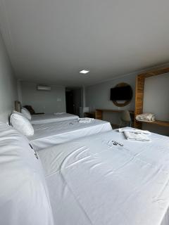 Danny's Hotel - 4